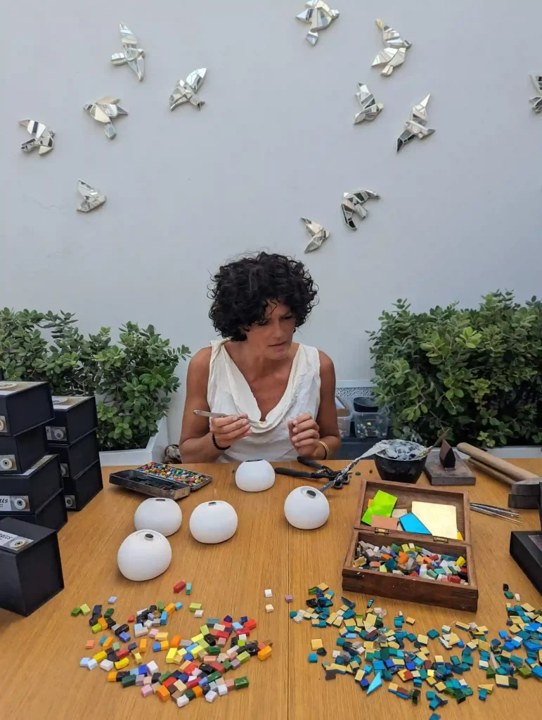 Ruth Scheibler creates SpellBalls at 2B Art Gallery Calvia