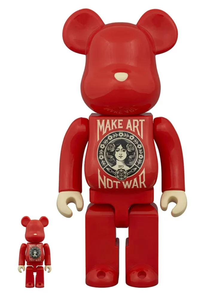 Shepard Fairey - Make Art Not War, Bearbrick figure